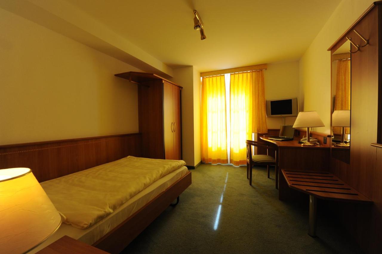 Hotel Engel Zofingen Kamer foto